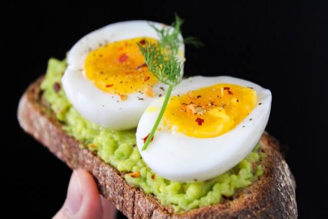 avocado-toast-with-eggs