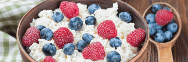 cottage cheese and berries